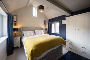 Guest bedroom - click for photo gallery